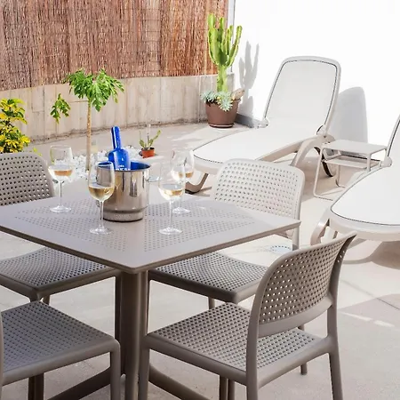 Home2book Coastal Calm Eras Patio Rooftop シャレー *